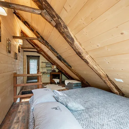 Il Gianlupo Grigio By Interhome * 보그난코